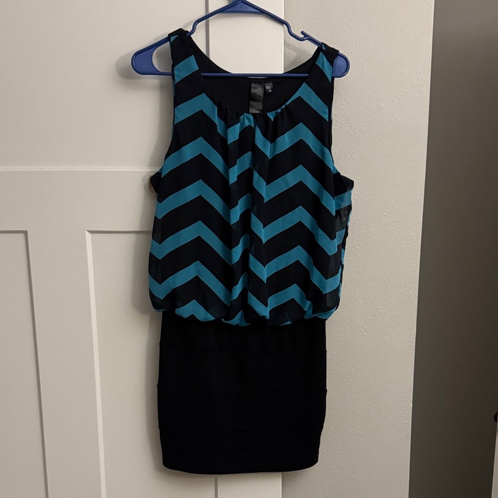 Chevron Pattern Sleeveless Dress